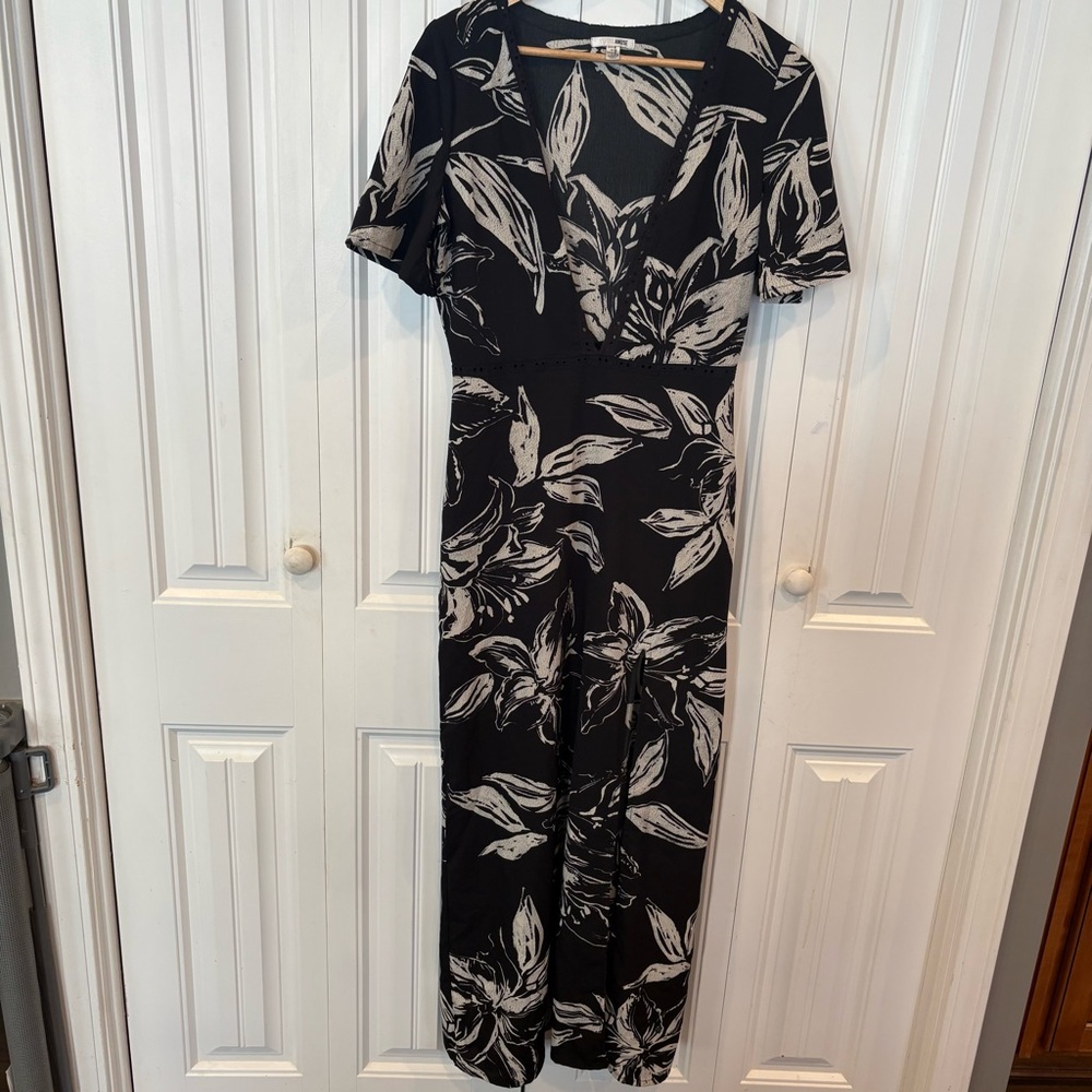 Amuse Society Black Floral Maxi‎ Dress Size Medium